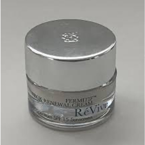 RÉVIVE MOISTURIZING RENEWAL CREAM NIGHTLY RETEXTURIZER - Picture 2 of 2